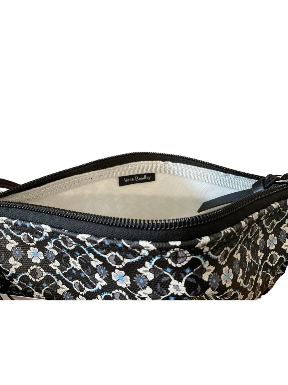 *NWT Vera Bradley Convertible Wristlet  Charcoal Vines - Picture 2 of 4